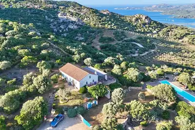 Image de Maison pour 6 personnes avec 190m² à Cannigione (124292)