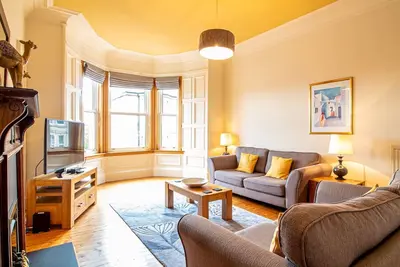 Image de Pass the Keys | Beautiful and Bright Georgian Style Morningside Apartment