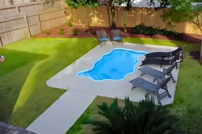 Image de Bungalow Crystal Beach | Piscine privée | Étapes de la plage | Bar Tiki extérieur