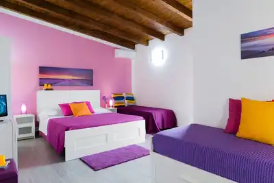 Image de Grand appartement avec climatisation, Wi-Fi 3 chambres 3 salles de bain pour 11 personnes