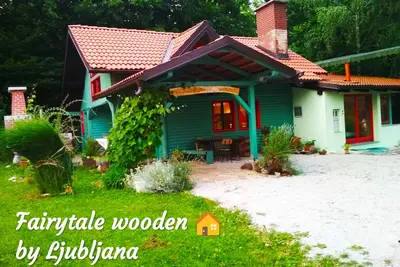 Image de Maison en bois de conte de fées par Ljubljana