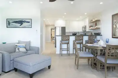 Image de Rénovation de luxe moderne - Vue sur l'océan - Mk J114