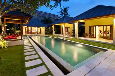 Image de Zan, Luxe 4 Br Seminyak
