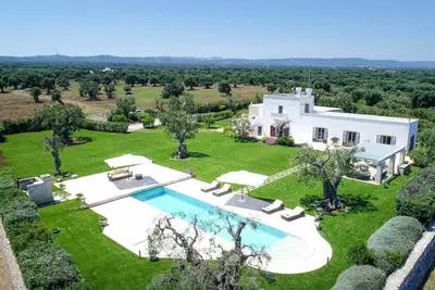 Image de Villa à Ostuni avec 4 chambres à coucher, 8 couchages