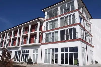 Image de Le confort de la maison entouré de montagnes, d'eau minérale thermale et d'une nature unique.