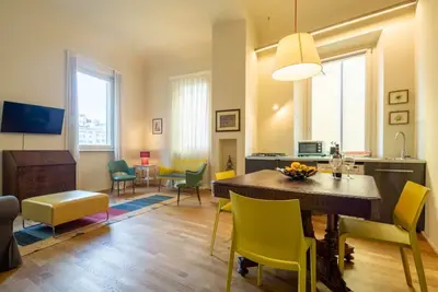A huge house in the heart of the historic center of Florence by Mmega