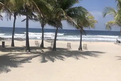 Image de Luxe Beachfront House sur la plus belle plage de Cayman Brac! Vacances à votre façon!