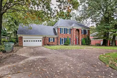 Image de Nouveau! Maison acceptant les animaux de compagnie, Ă 7, 5 km du parc Shelby Farms