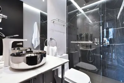 Image de Luxe Combo Appartements avec Jacuzzis et Vue