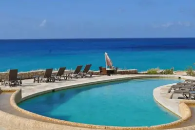 Image de Condo Penthouse de luxe Lowlands Cupecoy Beach