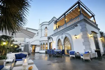 Image de Amore Rentals - Villa Angelo with Private Terraces, Parking and Air Conditioning
