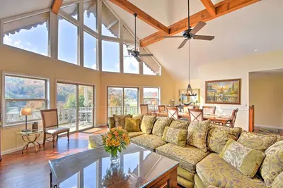 Image de Nouveau! Sky Valley Haus, vue sur la montagne et le parcours de golf