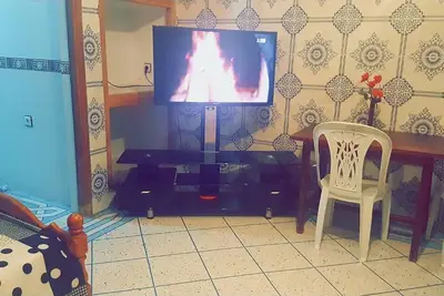 Image de Joli studio au dernier étage + terrasse, petit budget