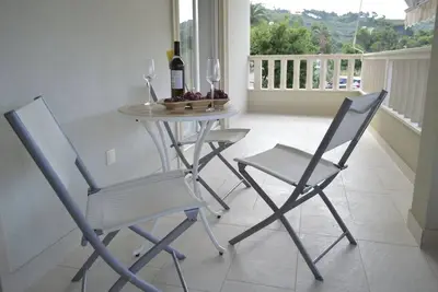 Image de Appartement d'une chambre avec la terrasse Promajna, Makarska (A-17160-a)