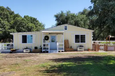 Image de Un B & B \/ ferme confortable et rustique dans la région viticole, Ramona, Ca