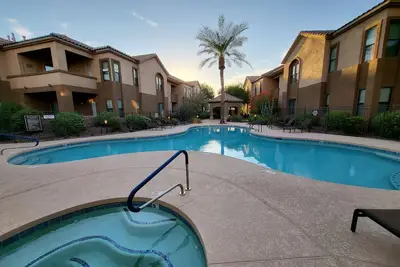 Image de Magnifique condo Paradise Valley haute saison parfaitement situé entièrement meublé