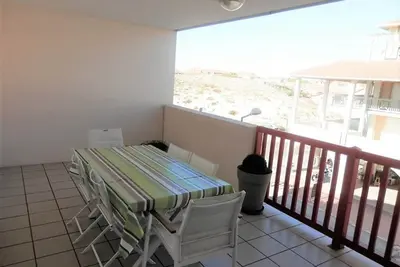 Image de Appartement décoré à 50m de la plage avec Parking et Wifi