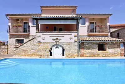 Appartement Noemi1 Poreč-Tar avec piscine, salle de jeux, barbecue, balcon, Wi-Fi