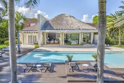 Image de Corales 60 - Six Chambres Villa, Couchages 12