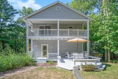 Image de Cozy Lake Michigan maison de vacances entre Pentwater et Silver Lake!