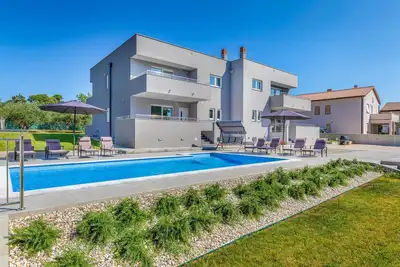 Image de Superbe maison à Pula avec sauna