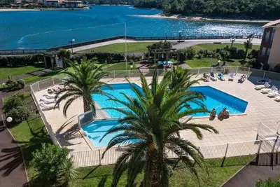 Image de T2 avec piscine, terrasse et parking à Vieux-Boucau