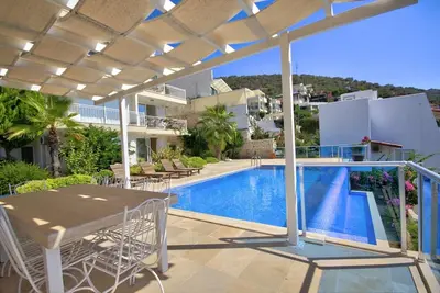 Image de Nouveau À Louer 2020. Appartement de luxe de 3 chambres. Vue imprenable sur la mer.