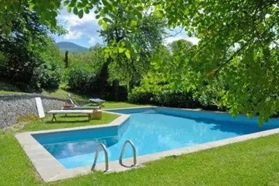 Image de Belle maison de vacances privée pour 4 personnes avec piscine, Wifi et Tv