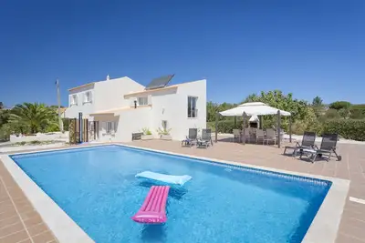 Image de Grande villa avec piscine pivée, proche plages et golfs de l'Algarve