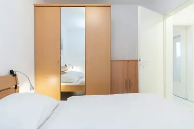 Roland House - Roland House, Appartement 16