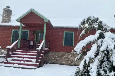 Image de Catskills log house sur privé privé 3+ acres, à proximité de ski et de randonnée