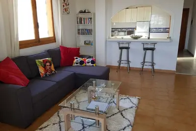 Image de Très grand 2 lit Apt sur Villamatin Plaza, bonne nourriture, plages, golf et plus