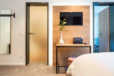 Image de Mehrbettzimmer Xxl mit Dusche und Wc
