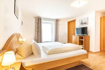 Image de Doppelzimmer 3 mit Balkon