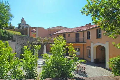 Image de Confortable appartement dans une maison de vacances avec Wifi, Tv, terrasse, animaux admis, parking