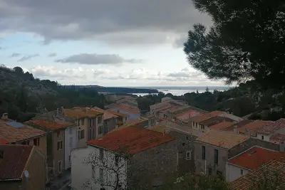 Image de Maison près de la mer mais au calme, à l'écart de  l'agitation.