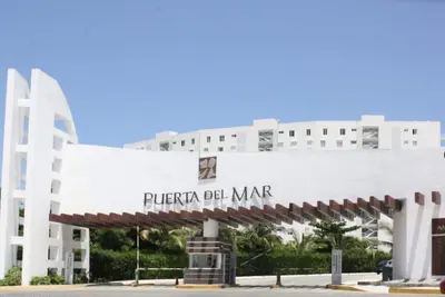 Image de Détendez-vous et ressourcez-vous dans le magnifique appartement en bord de mer. Emplacement fantastique