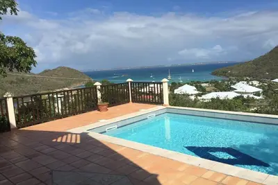 Image de Villa de luxe avec une vue imprenable.