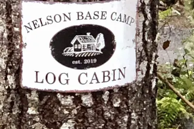 Image de Real log cabin 1 bedroom & loft, full sz. appliances, wood stove, Clawfoot tub