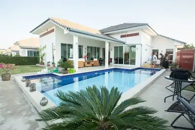 Image de Fin poolvilla, familjevänlig i Hua Hin