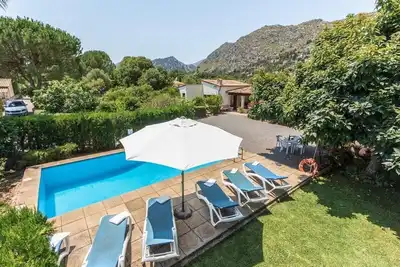 Finca Rosita, 4 chambres à coucher, piscine, endroit calme, jardin, barbecue, plage 4. 5 km