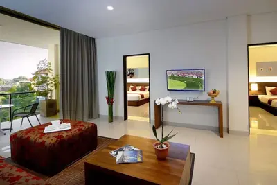 Image de Suites familiales de deux chambres à Sanur avec petit-déjeuner gratuit