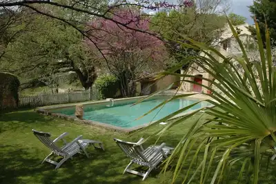 Image de Gite de l'Orangerie Ă 3 km de Lourmarin (Luberon) jusqu'Ă 15 personnes