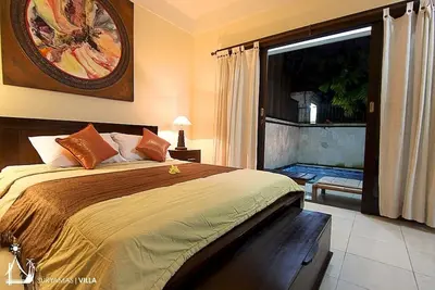 Image de SuryaMas · Piscine privée 2br confortable Double-Six Beach Legian Bali