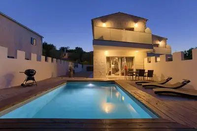 Image de Maison Pax avec piscine privée 2