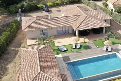 Image de Villa Casa Oscarioni piscine proche des plages 6 chambres 3 sdb 14pers