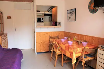 Image de 200m du centre station, 4ème étage, vue montagne, balcon, télévision, 24m², Vars