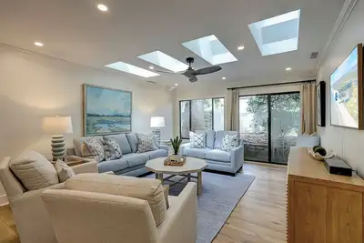 Image de 823 Ocean Cove: 2 Br / 2 Ba près de l'océan villas à Hilton Head Island, pour 7 personnes