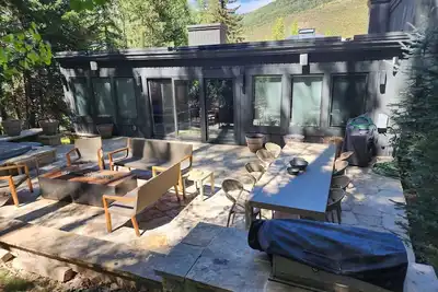 Image de 5 chambres, 5 salles de bain