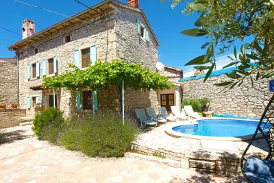 Image de House 661/1576 (Istria - Barban), 20000m from the beach